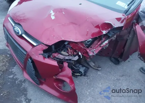 2014 Ford Focus Se z USA, uszkodzony, nr VIN 1FADP3F20EL449486